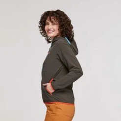 Cotopaxi Women's Vuelta Performance Windbreaker Jacket - Iron -Optimal Sportswear Store 1200x1200 png S23 W Vuelta Performance Windbreaker Iron 3