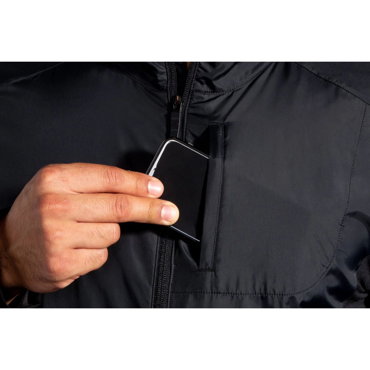BROOKS Men's Fusion Hybrid Jacket - Black 9 BROOKS Men's Fusion Hybrid Jacket - Black - Image 7