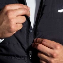 BROOKS Men's Shield Hybrid Vest 2.0 - Black -Optimal Sportswear Store 211416 001 D3 Shield Hybrid Vest 2