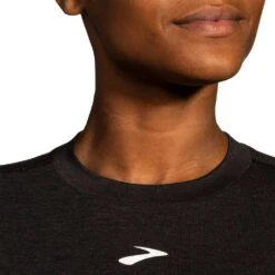 BROOKS Men's High Point Short Sleeve Shirt - Black -Optimal Sportswear Store 221638 001 D1 High Point Short Sleeve 9ffe05c4 516e 43be a134 715c5a725bb2