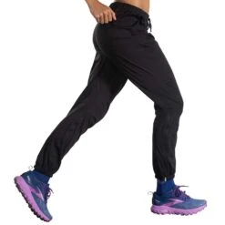 BROOKS Women's High Point Waterproof Pant - Black -Optimal Sportswear Store 221639 001 MV High Point Waterproof Pant