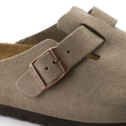 Birkenstock Boston Soft Footbed Taupe Suede- Regular/Wide 11 Birkenstock Boston Soft Footbed Taupe Suede- Regular/Wide -Optimal Sportswear Store 560771 detail 1 bost tau