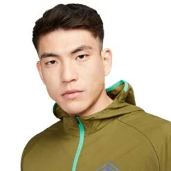 Men's Nike Trail Lightweight Jacket - Olive Flak/Spring Green -Optimal Sportswear Store AURORA DX6883 368 PHSYM001 2000 1