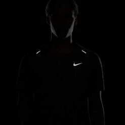 Nike Men's DriFit Rise 365 Short Sleeve - Dark Beetroot -Optimal Sportswear Store CZ9184 638 PHSYM004