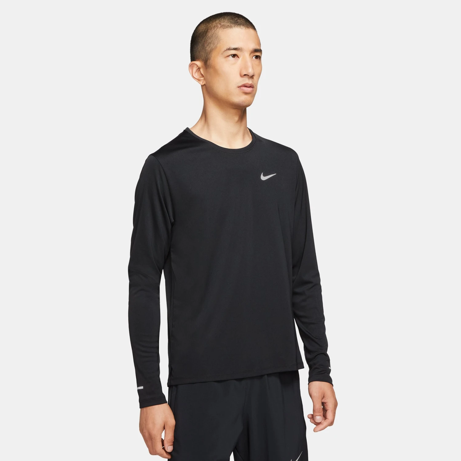 Men's Nike Dri-FIT Miler Long Sleeve Running Top - Black/Reflective Silver 3 Men's Nike Dri-FIT Miler Long Sleeve Running Top - Black/Reflective Silver