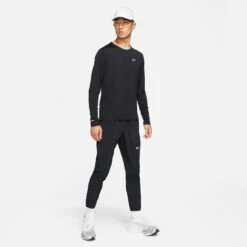 Men's Nike Dri-FIT Miler Long Sleeve Running Top - Black/Reflective Silver 12 Men's Nike Dri-FIT Miler Long Sleeve Running Top - Black/Reflective Silver -Optimal Sportswear Store DD4576 010 PHSYM003 2000
