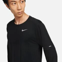 Men's Nike Dri-FIT Element Running Crew - Black/Reflective Silver 10 Men's Nike Dri-FIT Element Running Crew - Black/Reflective Silver -Optimal Sportswear Store DD4754 010 PHSYM001 1500