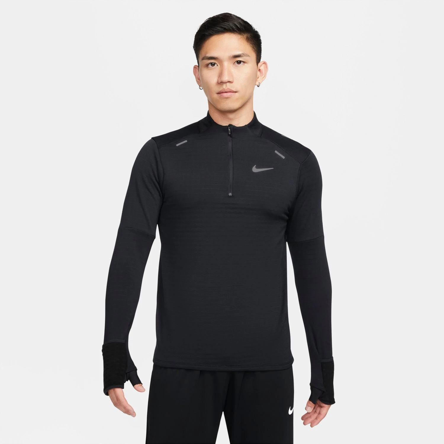 Men's Nike Therma-FIT Repel Element 1/2-Zip Running Top - Black/Reflective Silver 3 Men's Nike Therma-FIT Repel Element 1/2-Zip Running Top - Black/Reflective Silver