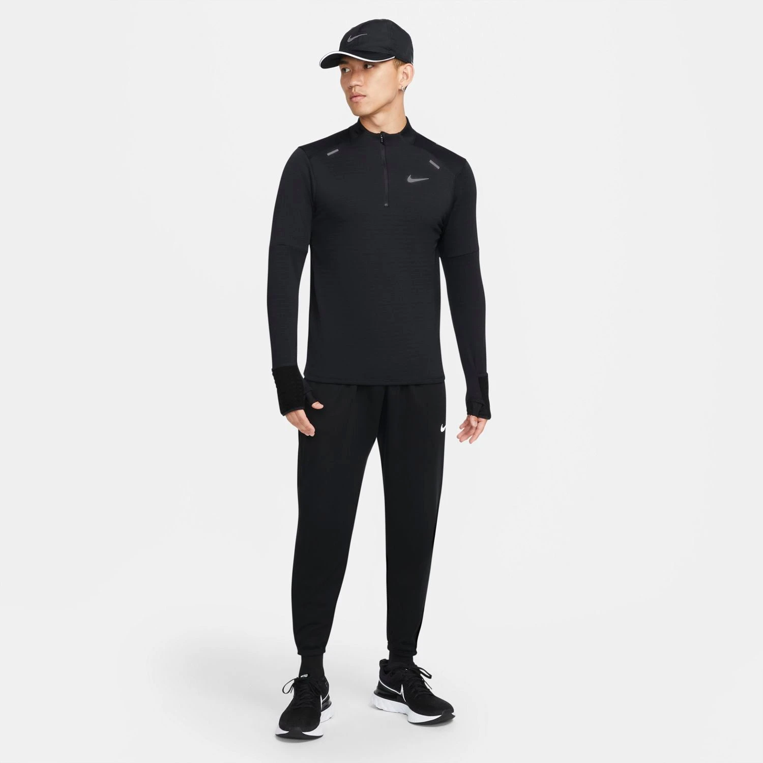 Men's Nike Therma-FIT Repel Element 1/2-Zip Running Top - Black/Reflective Silver 8 Men's Nike Therma-FIT Repel Element 1/2-Zip Running Top - Black/Reflective Silver - Image 6