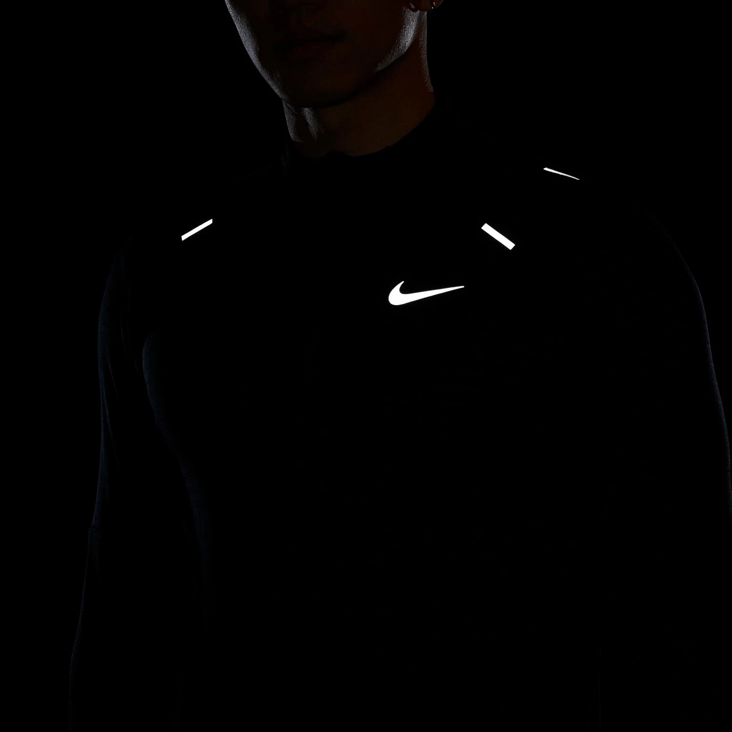 Men's Nike Therma-FIT Repel Element 1/2-Zip Running Top - Black/Reflective Silver 11 Men's Nike Therma-FIT Repel Element 1/2-Zip Running Top - Black/Reflective Silver - Image 9