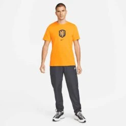 Nike Men's KNVB Crest World Cup 22 Tee - Orange Peel -Optimal Sportswear Store DH7597 833 PHSYM003 2000