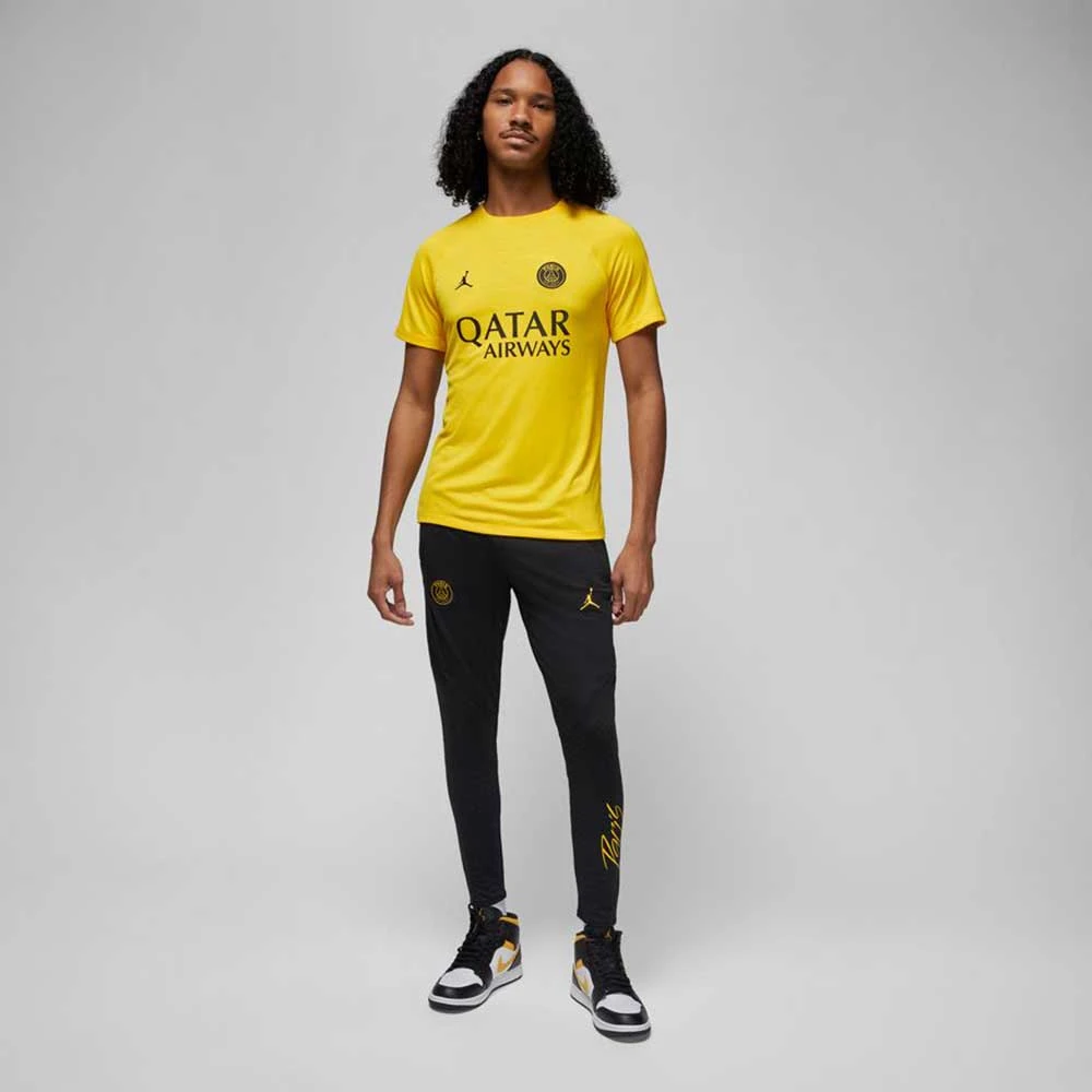 Nike Men's Paris Saint-Germain Dri-Fit Academy Pro - Tour Yellow 4 Nike Men's Paris Saint-Germain Dri-Fit Academy Pro - Tour Yellow - Image 2