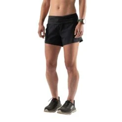 Women's Summit Chasers 4in Shorts - Black