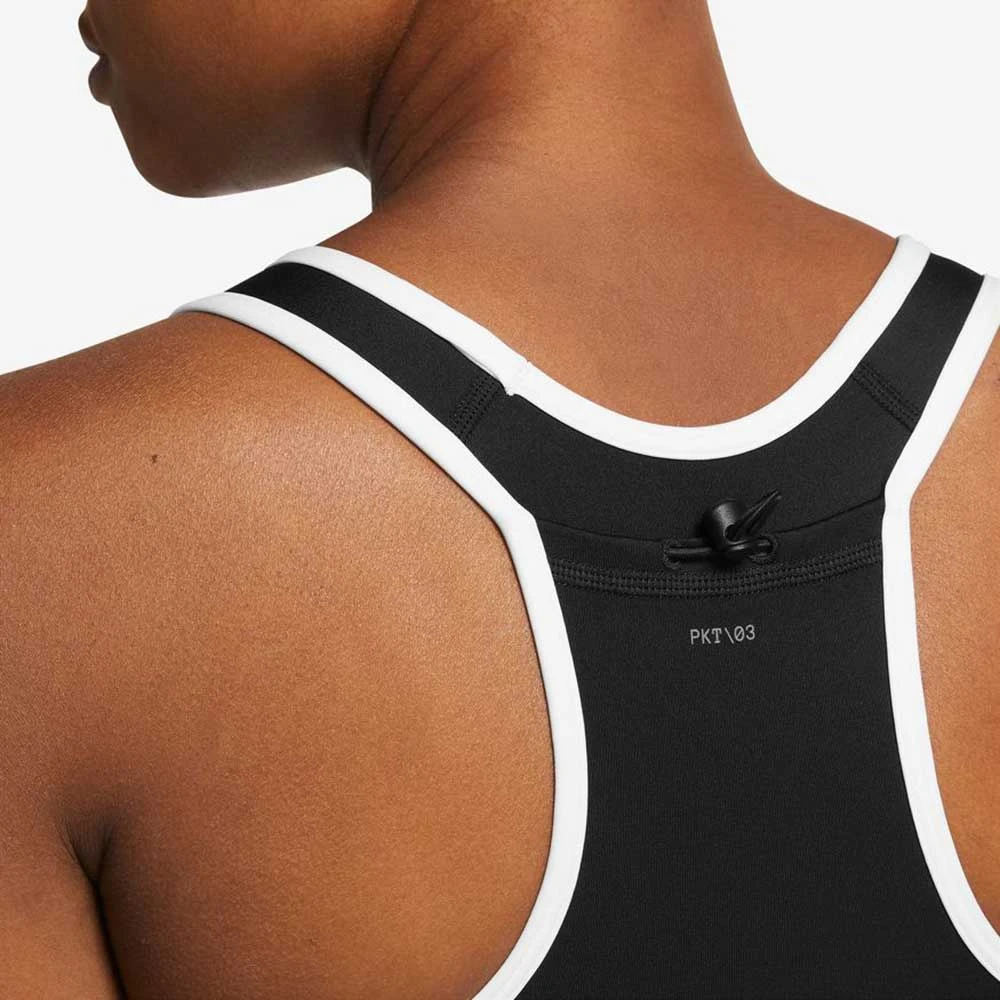 Nike Women's Swoosh On The Run Bra - Black 5 Nike Women's Swoosh On The Run Bra - Black - Image 3