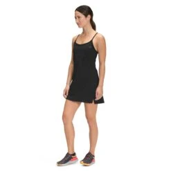 NORTH FACE Women's Arque Hike Dress - TNF Black -Optimal Sportswear Store NF0A5J7D JK3 model34