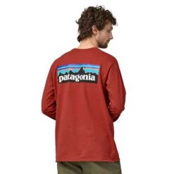 Patagonia Men's Long-Sleeved P-6 Logo Responsibili-Tee - Burl Red 8 Patagonia Men's Long-Sleeved P-6 Logo Responsibili-Tee - Burl Red -Optimal Sportswear Store POS WBF23 38518 BURD AXL2