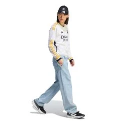 ADIDAS Men's REAL Madrid Long Sleeve Home Jersey - White -Optimal Sportswear Store Real Madrid 23 24 Long Sleeve Home Jersey White IB0018 25 model