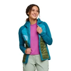 Cotopaxi Women's Capa Insulated Hooded Jacket - Gulf/Pine 18 Cotopaxi Women's Capa Insulated Hooded Jacket - Gulf/Pine -Optimal Sportswear Store S23 W Capa Hybrid Insulated Hooded Jacket Gulf Pine 3
