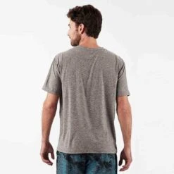 Vuori Men's Strato Tech T-Shirt - Heather Grey -Optimal Sportswear Store V126HTG 2 800x e26a92f0 c87b 47e2 85d6 cef385ba63f8