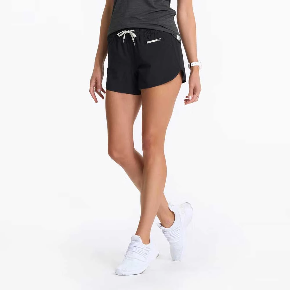 Vuori Women's Clementine Short 4in - Black 5 Vuori Women's Clementine Short 4in - Black - Image 3