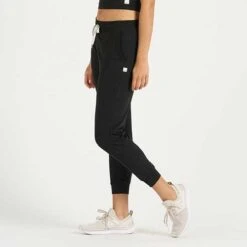 Vuori Women's Performance Jogger - Heather Black 11 Vuori Women's Performance Jogger - Heather Black -Optimal Sportswear Store VW303HBK 2 2048x 9bd5c8ca a71e 4df7 a6c6 d691be04cb73