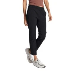Vuori Women's Miles Ankle Pant - Black -Optimal Sportswear Store VW404BLK FA23 W ECOMM PANTS FRONT BOTTOMS 1