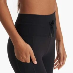 Vuori Women's Daily Pocket Legging - Black -Optimal Sportswear Store VW490BLK FA22 W ECOMM BOTTOM 3268