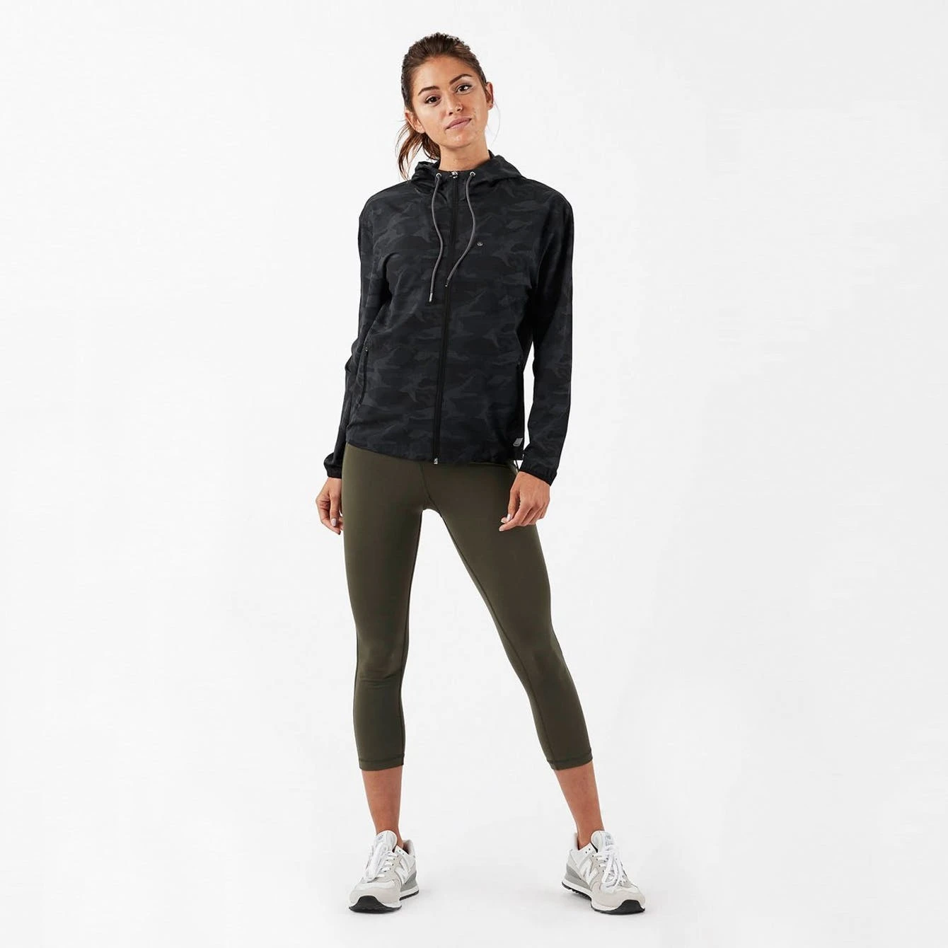 Vuori Women's Outdoor Trainer Shell Jacket - Black Camo 4 Vuori Women's Outdoor Trainer Shell Jacket - Black Camo - Image 2