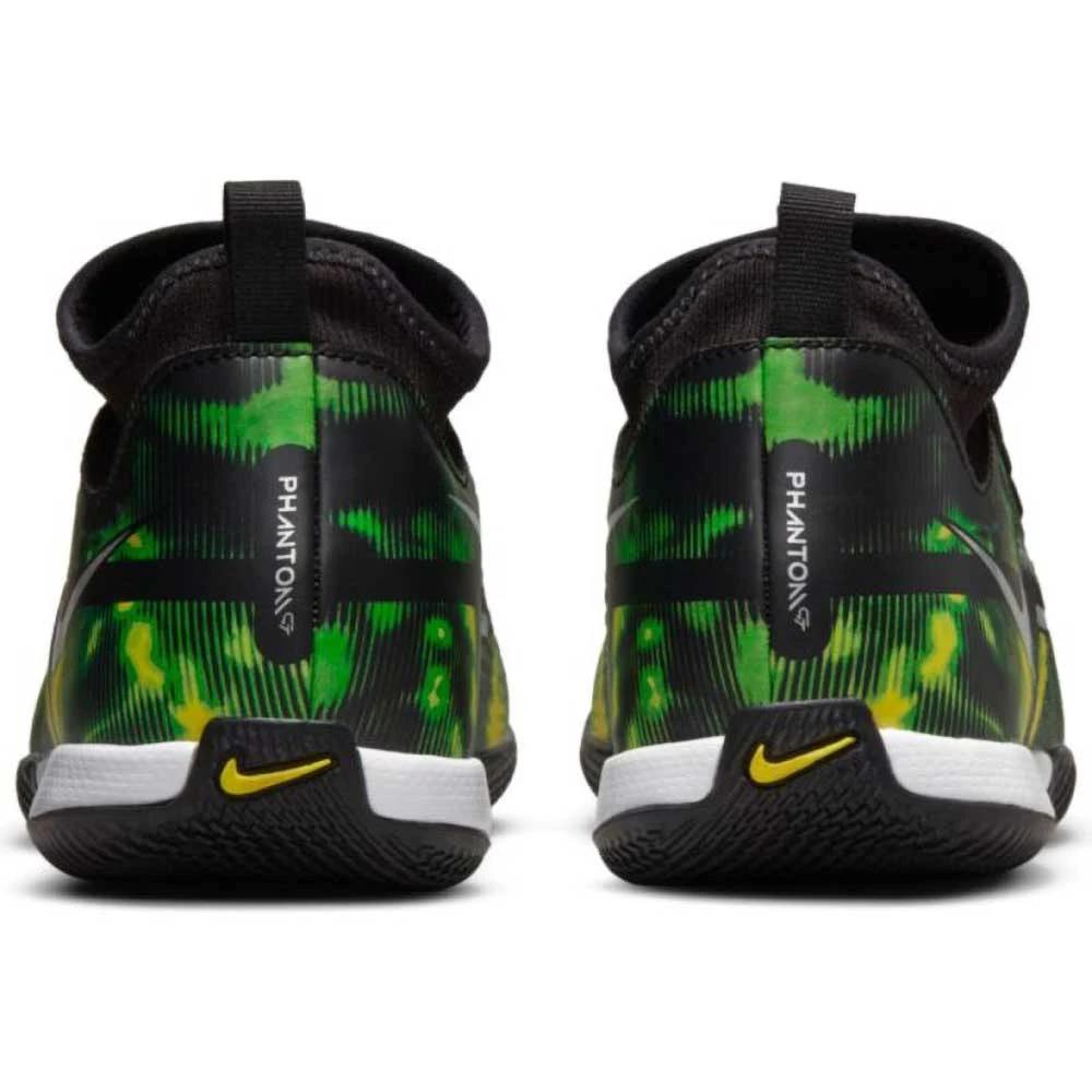 JR Nike Phantom GT2 DF SW IC Soccer Shoe - Black/Mtlc Platinum/Green Strike 7 JR Nike Phantom GT2 DF SW IC Soccer Shoe - Black/Mtlc Platinum/Green Strike - Image 5
