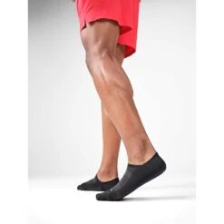 Feetures Unisex Elite Light Cushion Mini Crew Sock- Black -Optimal Sportswear Store elite invisible black