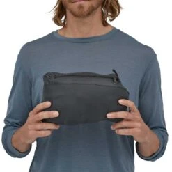 Patagonia Men's Down Sweater Vest 2022 - Black -Optimal Sportswear Store webimage 7DE57F5C 95D9 44D5 BBE9C39E5FBD6414