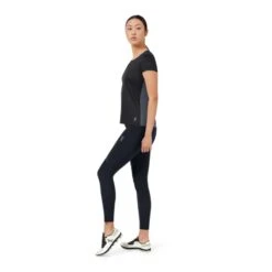 On Running Women's Performance T - Black/Dark -Optimal Sportswear Store webimage c9059c9e 38a2 4f80 98d0 5386d9c90aff